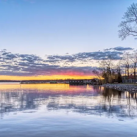 Cityflair Ueber Dem Yachthafen فارين